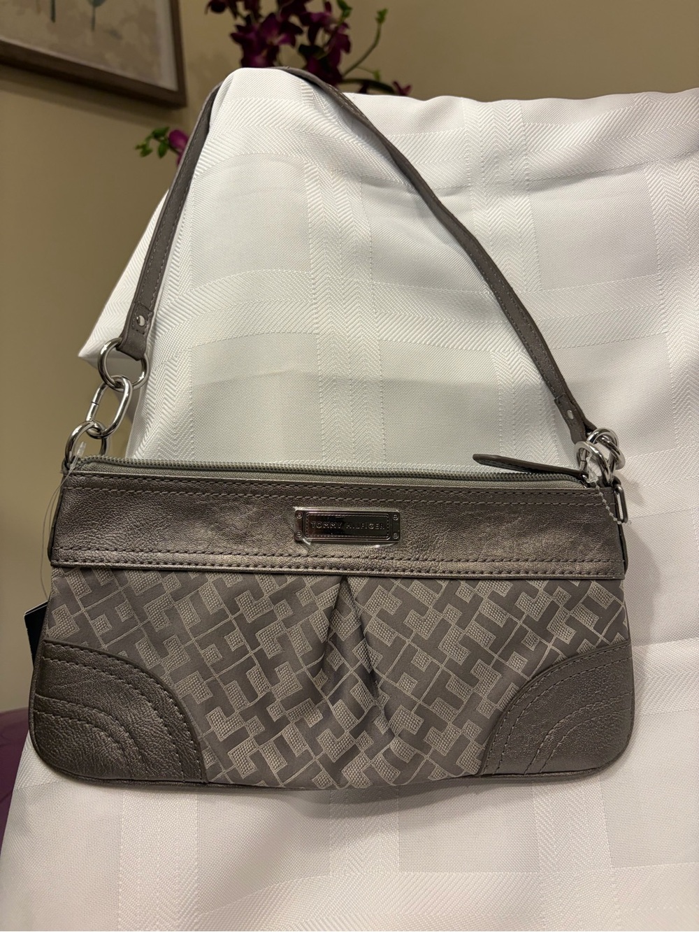 Tommy Hilfiger Metallic Gray Logo-Print Shoulder Bag